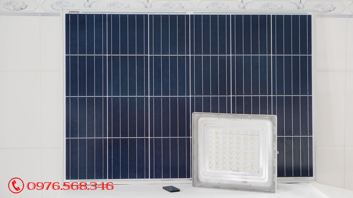 Đèn pha năng lượng mặt trời 500W cao cấp Roiled RL-P500